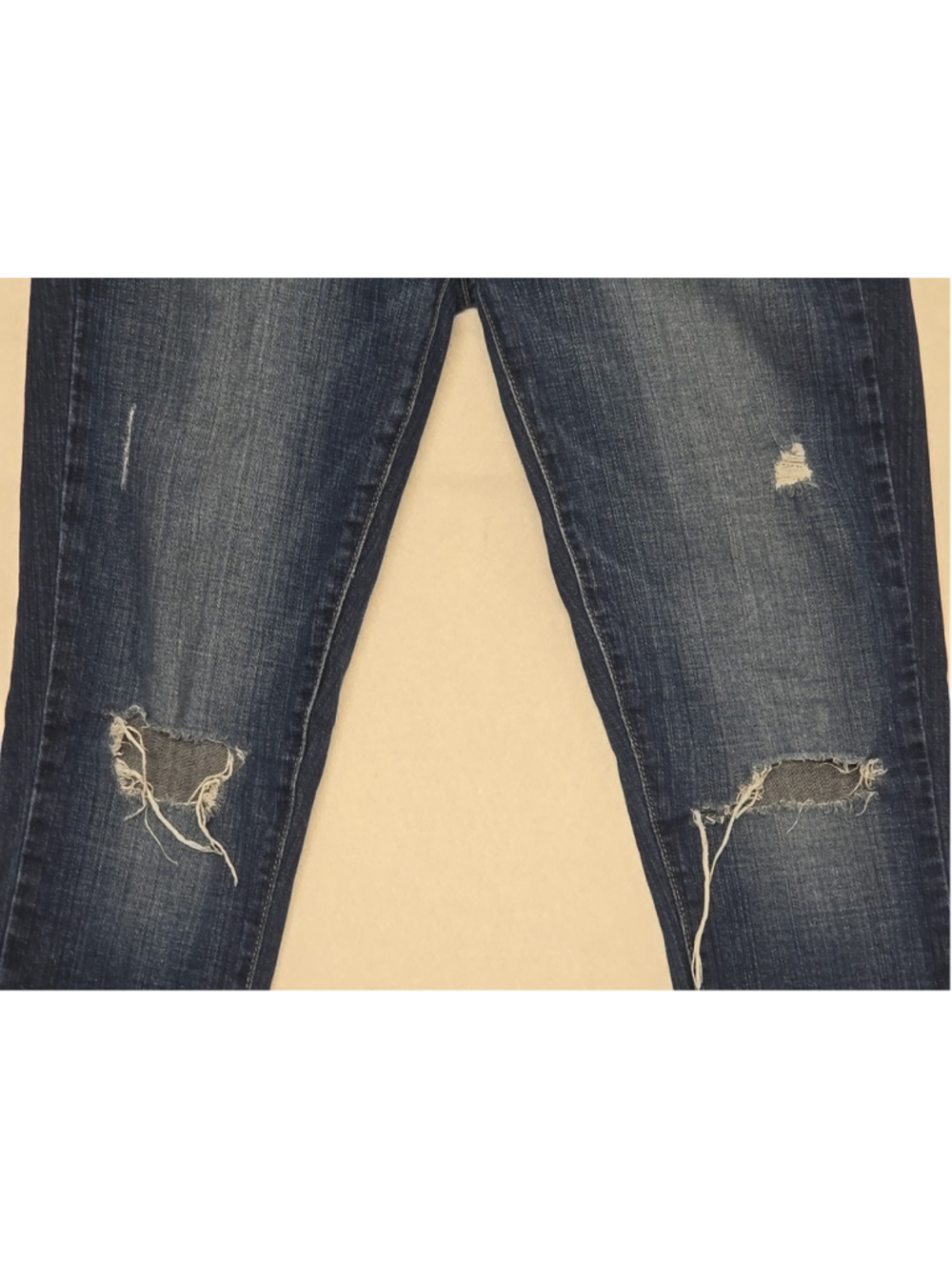Paige Verdugo Ultra Skinny 29 Medium Wash Distressed Knee Rip Low Rise Jean - Picture 9 of 12